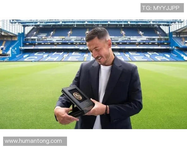 英超球星与女明星的浪漫故事揭示了爱情与事业的交织与挑战 英超球星与女明星的浪漫故事揭示了爱情与事业的交织与挑战